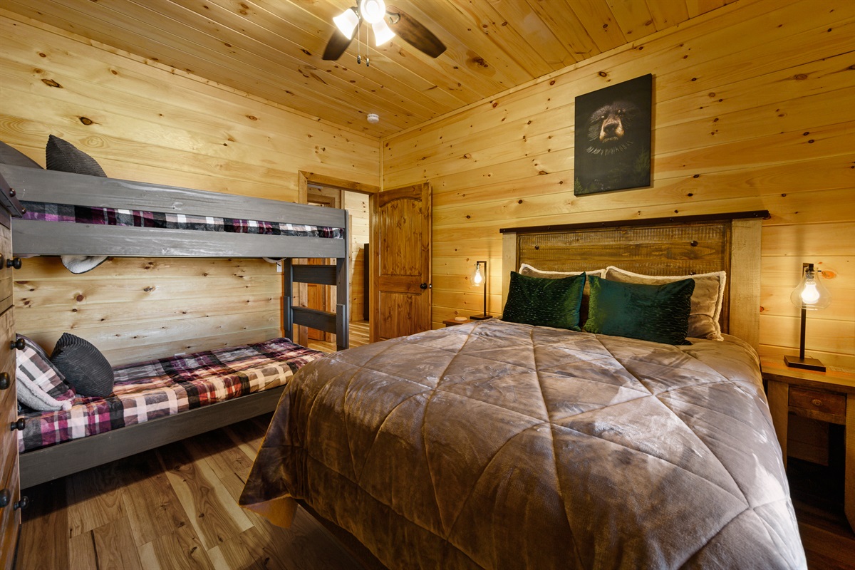 Cypress Springs Lodge downstairs queen with twin bunks