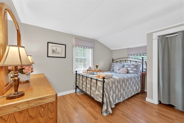 A restful escape with a queen bed that's made for comfort.
