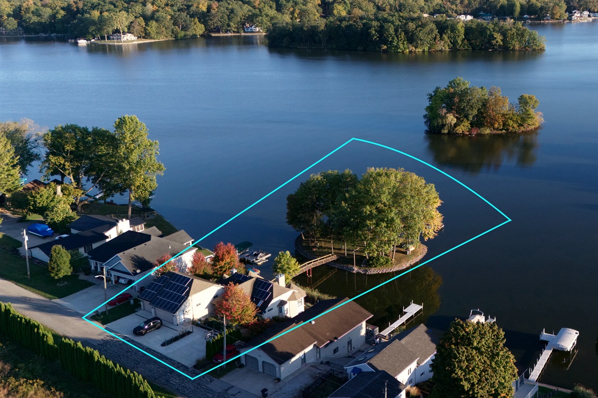 Aerial of Sylvan Lake looking over Hilltop Haven