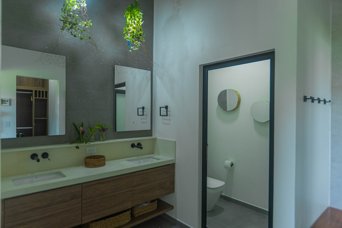 Double Sinks