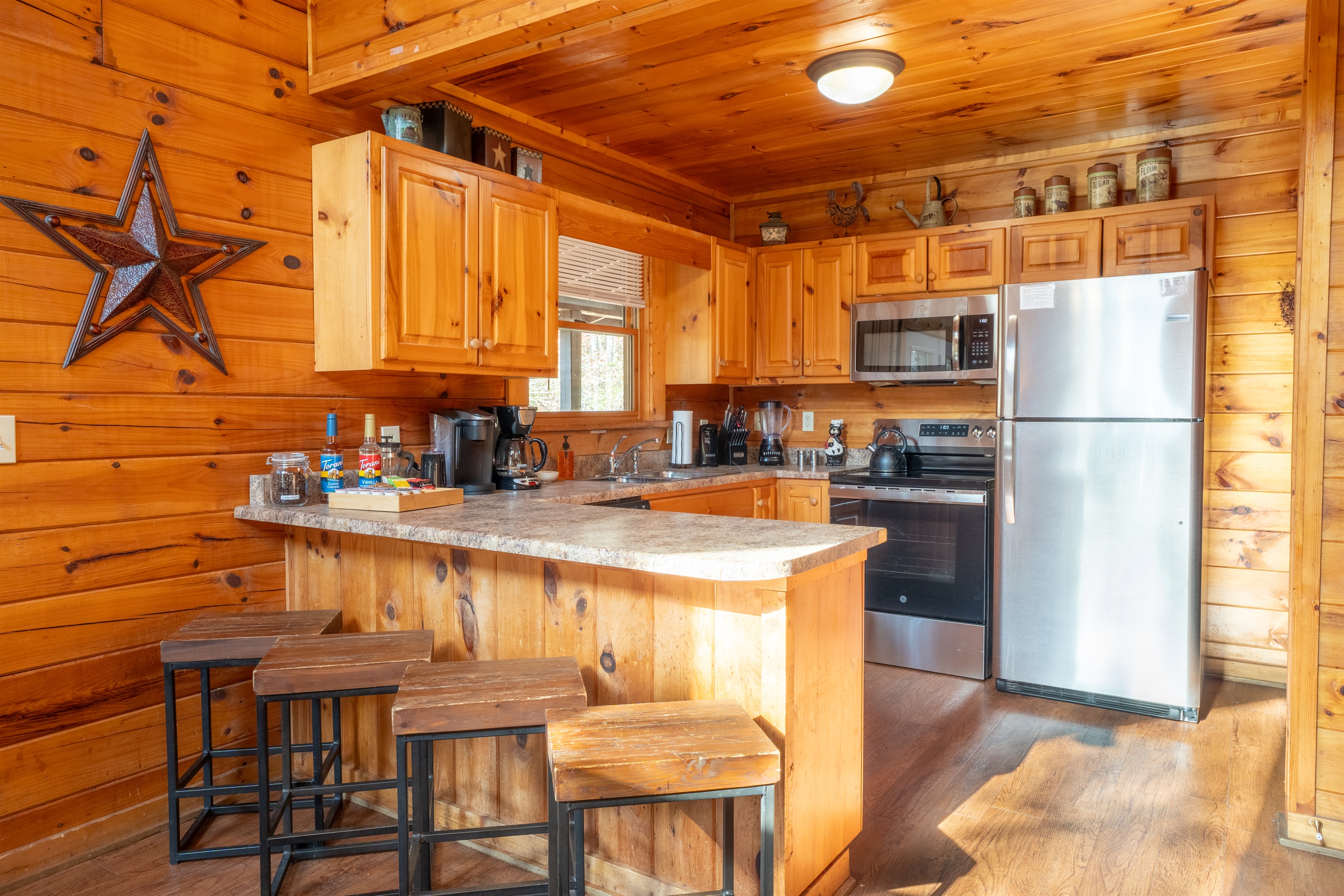 Our fully stocked kitchen makes meal prep a breeze.