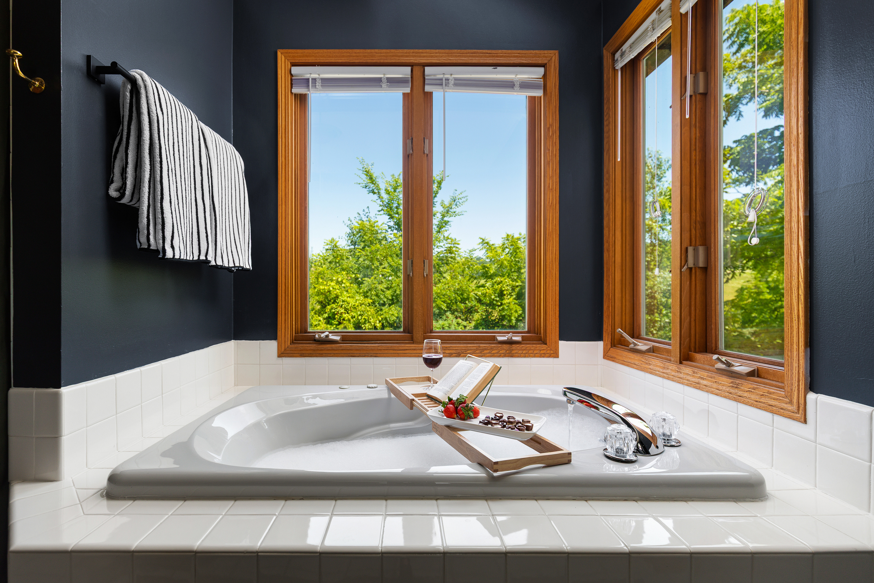 Soak in the jetted tub!