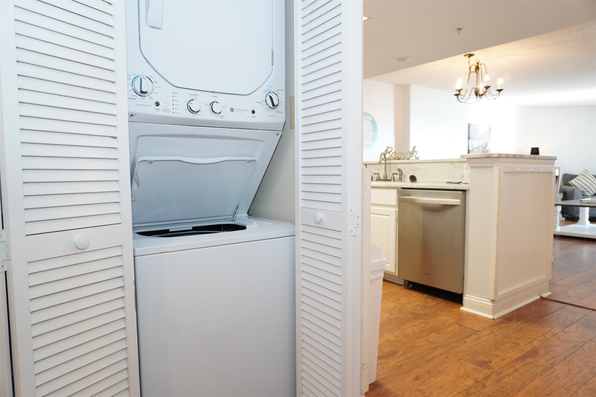 Washer/dryer set in common area