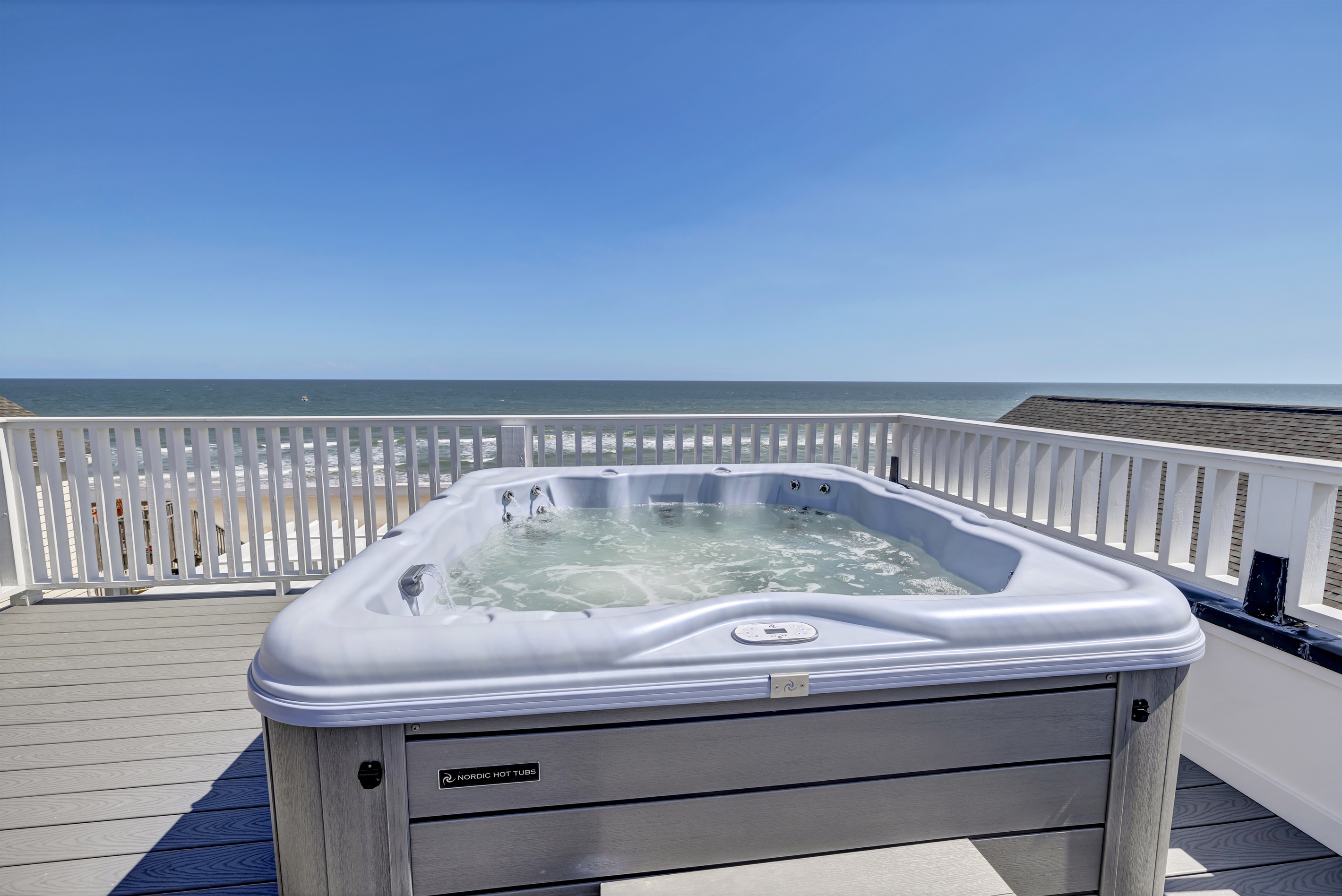 Balcony Hot Tub