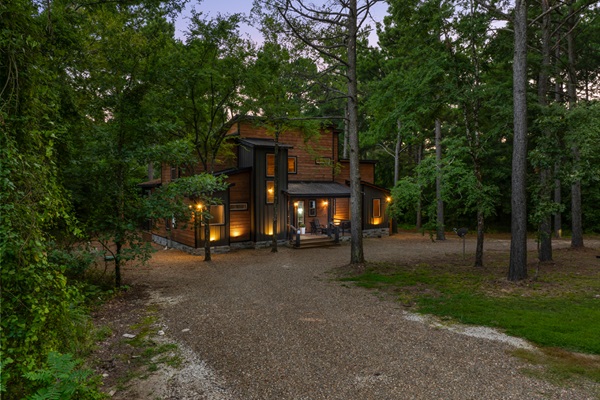 Secluded woodland escape with contemporary design and peaceful forest surroundings.