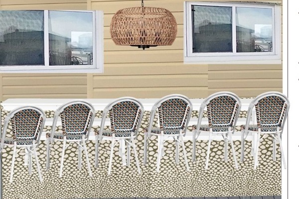 Main-Level Deck Outdoor Living
Dine alfresco with seating for 14 on the main-level deck, plus a cozy conversation area for 4 and 6 chaise lounges for soaking up the sun. Everything is set against sweeping Gulf-water views.