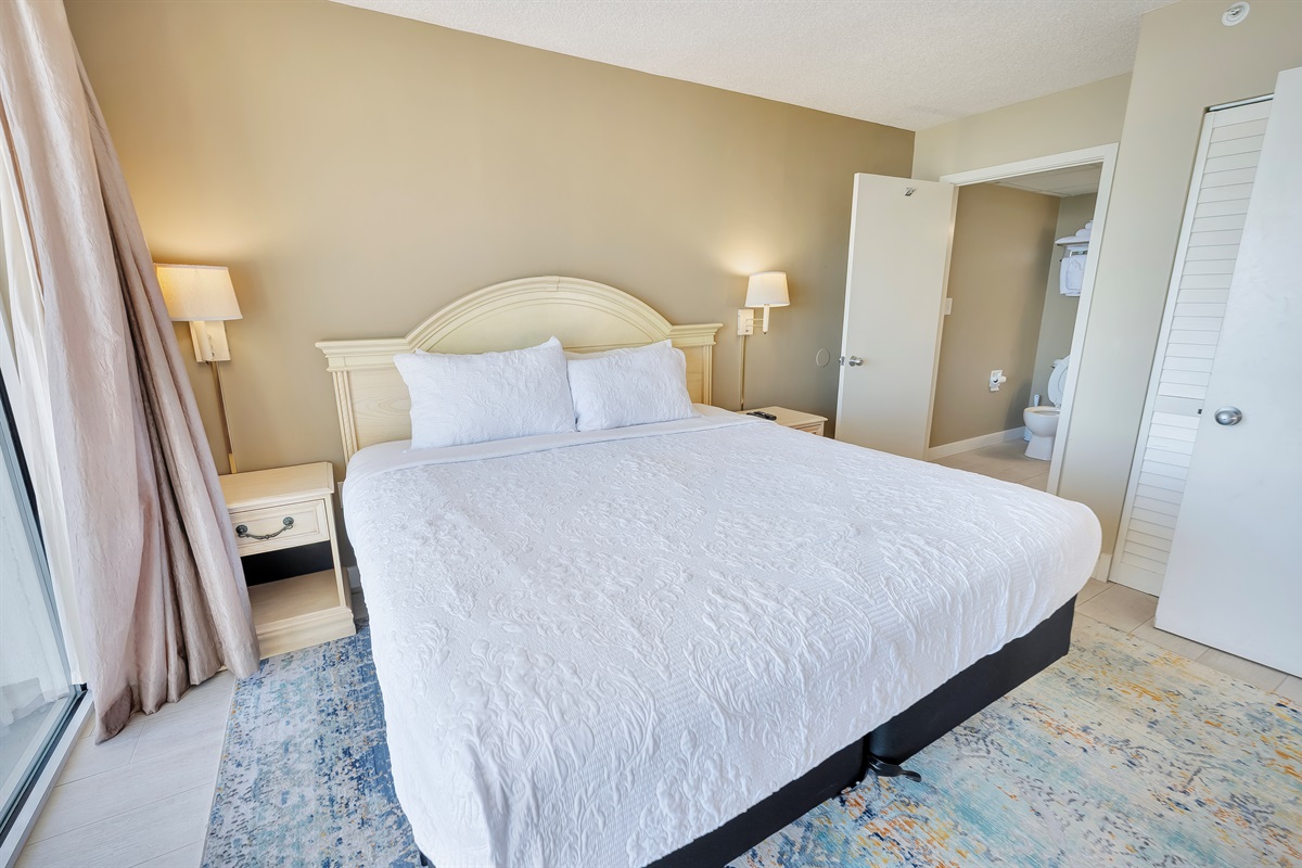 Beautiful Bedroom with Amazing Views 🌊☀️