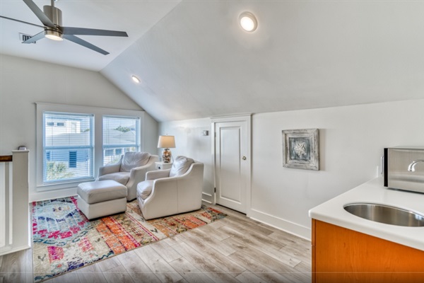 3rd floor landing area with Wet Bar