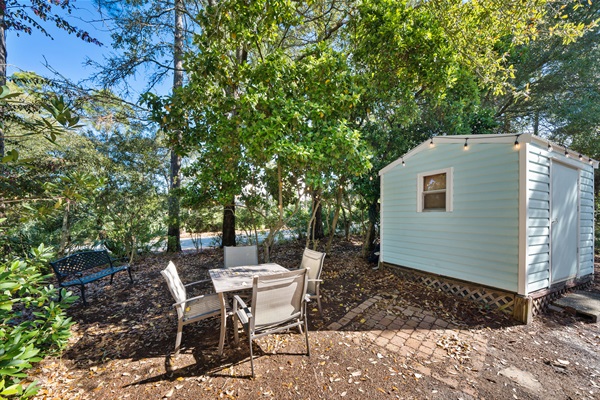 Backyard/Patio with Outdoor Table
