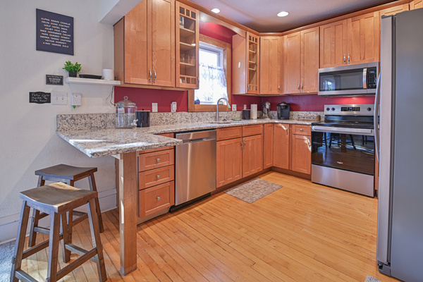 Kitchen w/ Kitchen Aid / Keurig