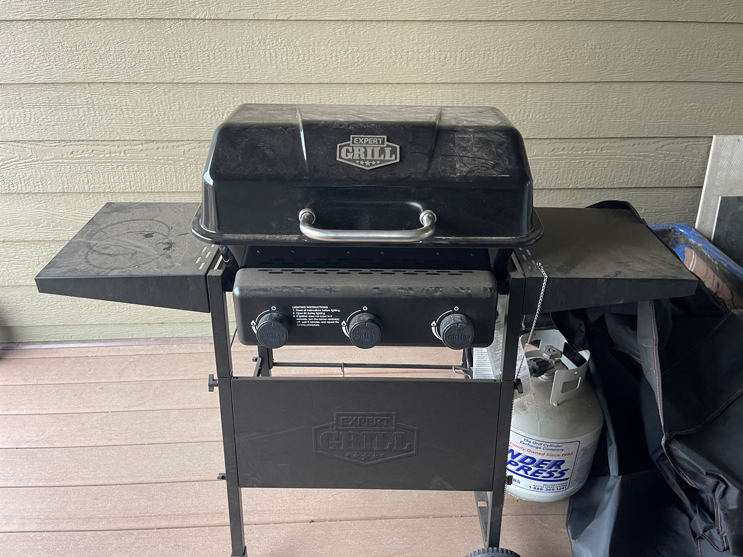 Gas grill