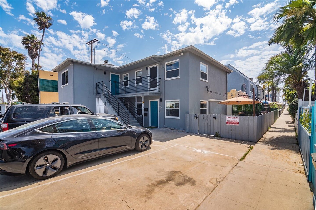 1 designated parking spot right in front of the building. This path leads to the beach and Mission Beach Boardwalk.