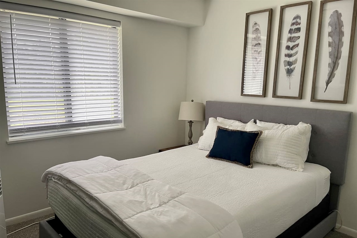 Queen size bed with Memory foam mattress