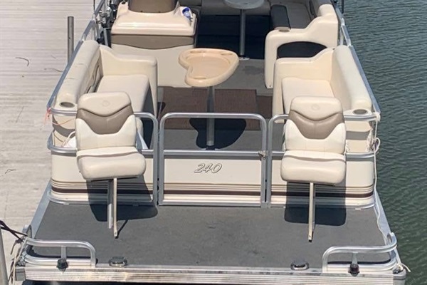 Pontoon Rentals available to our guests