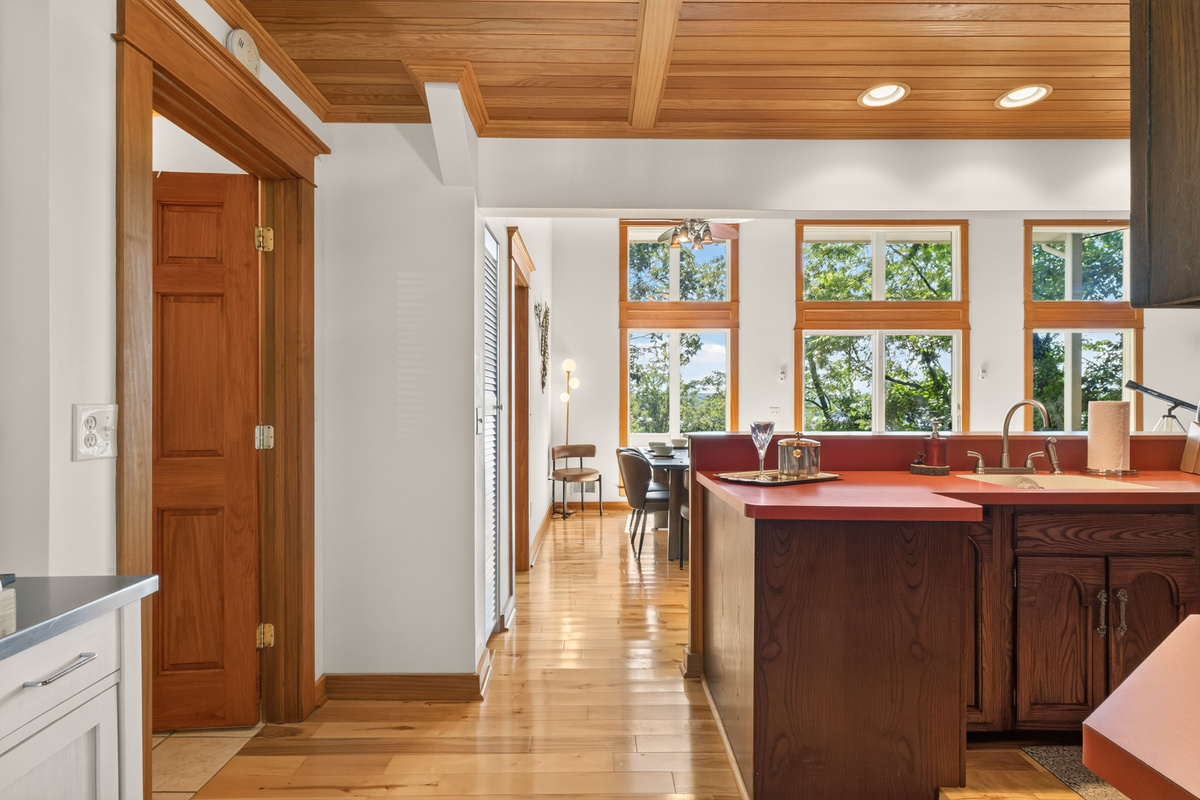 Open kitchen connecting to the dining area