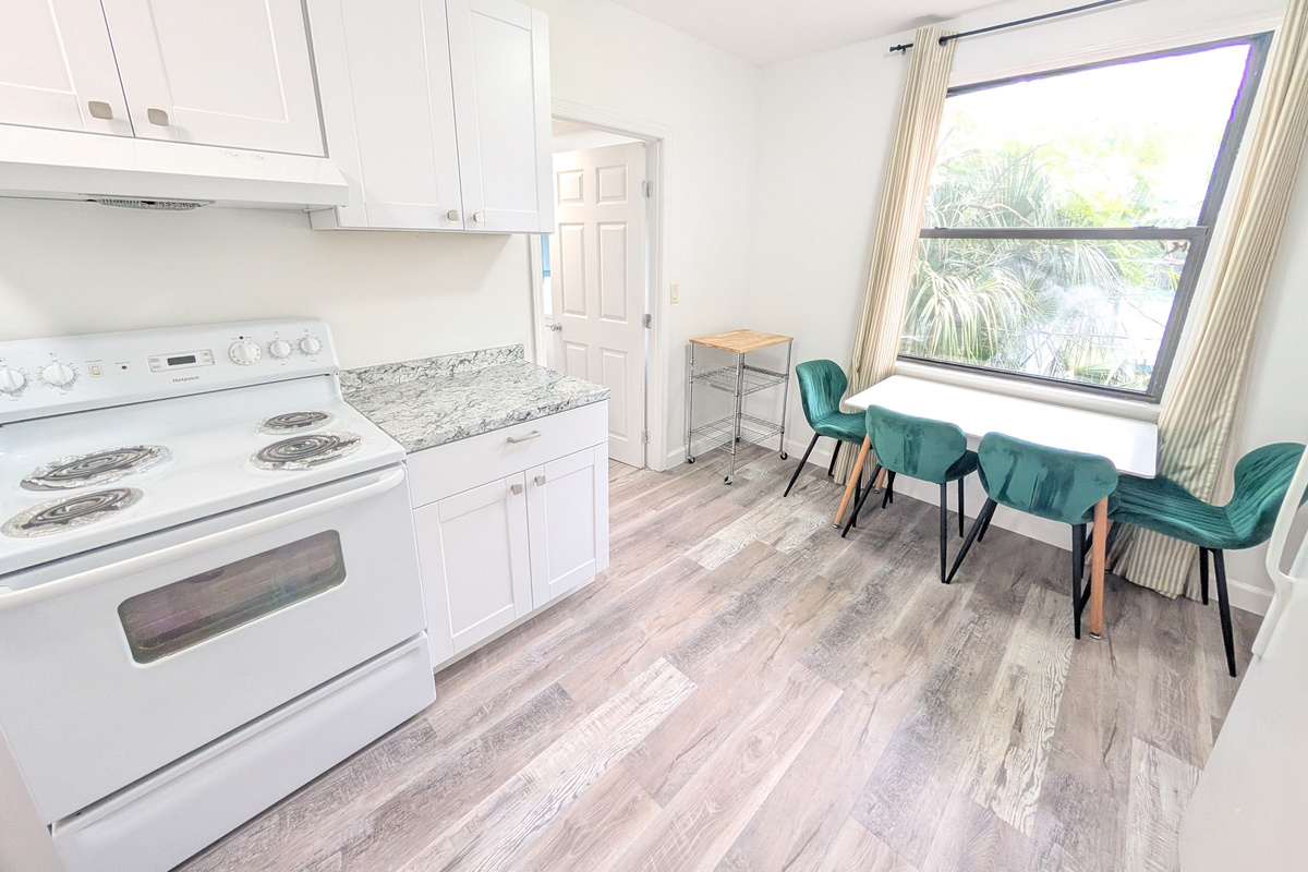Kitchen with breakfast table for 4