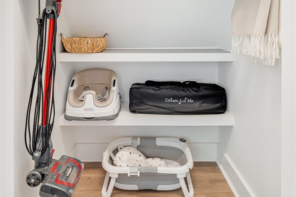 For our guests travelling with little ones you'll find a Pack 'n Play/Play yard, a toddler booster seat and portable collapsible bathtub for your convenience.