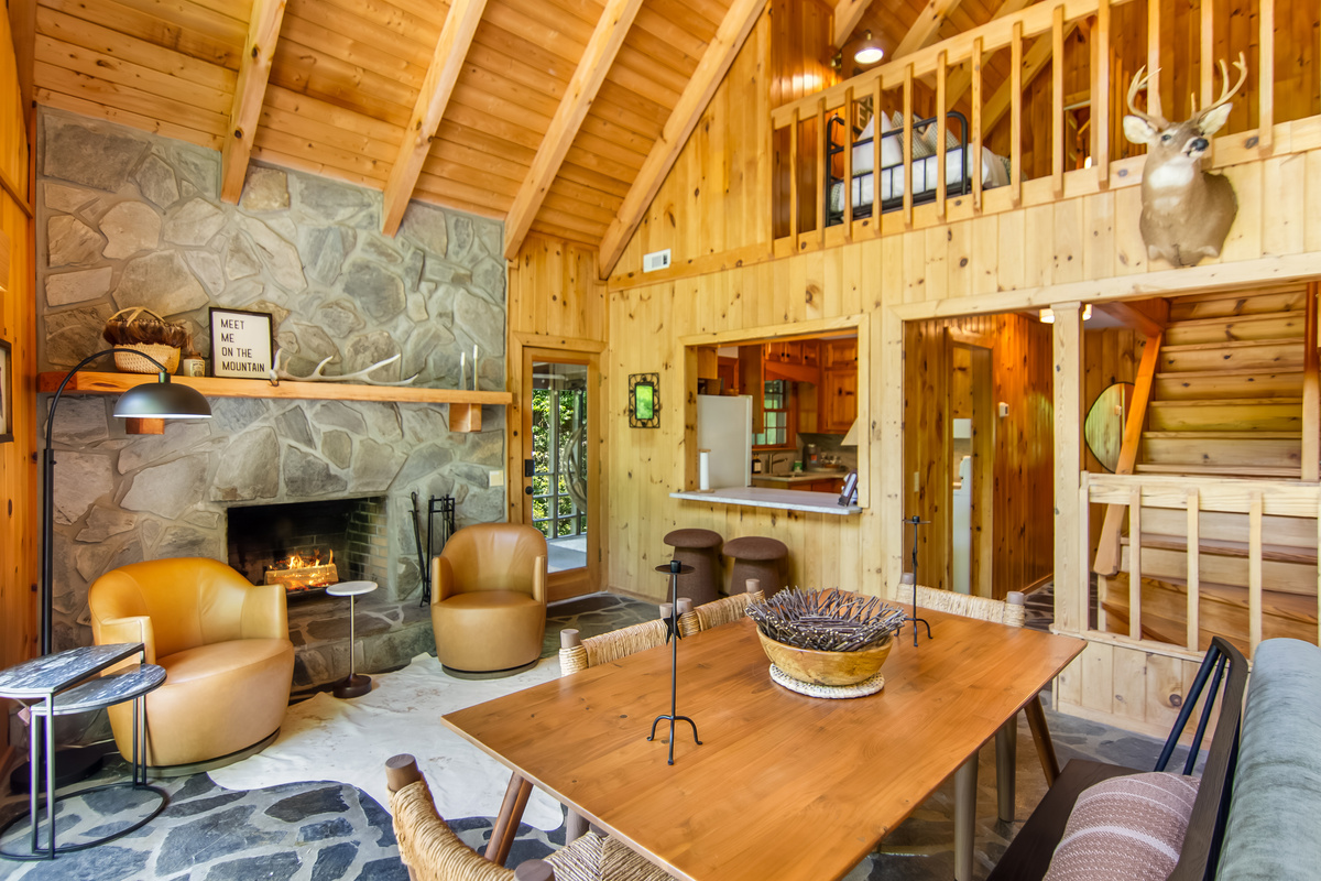 Views of the kitchen and loft from living room 