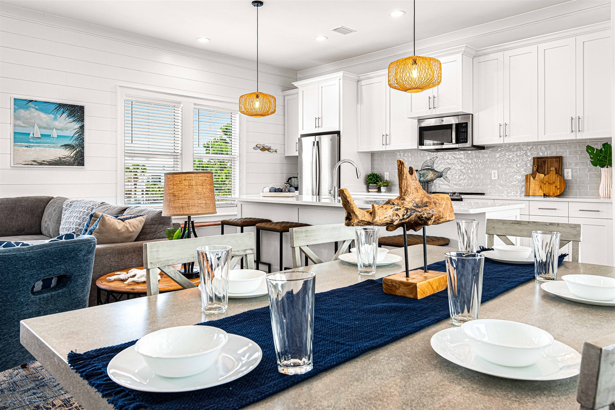 Beautiful dining table seats 6 plus the bar seats 4 more. Good times for game night right here!