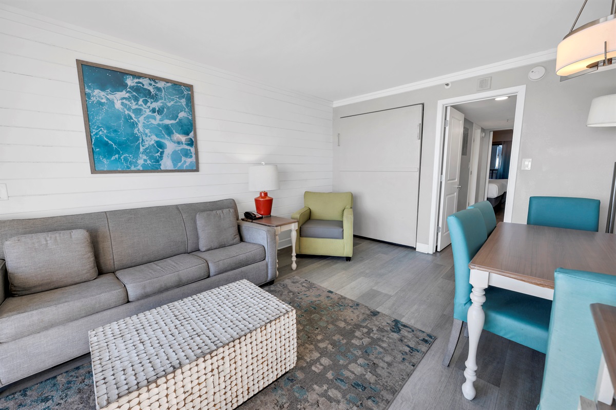 Amazing Living Room with Stunning Views🌊☀️