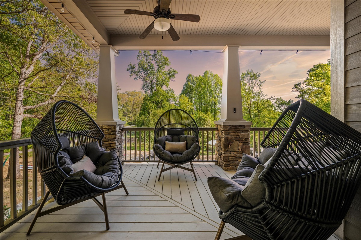 Sink into one of these oversized egg chairs and let the day drift by. Whether you're sipping morning coffee or catching a cotton-candy sunset, this is your front-row seat to peace and quiet.