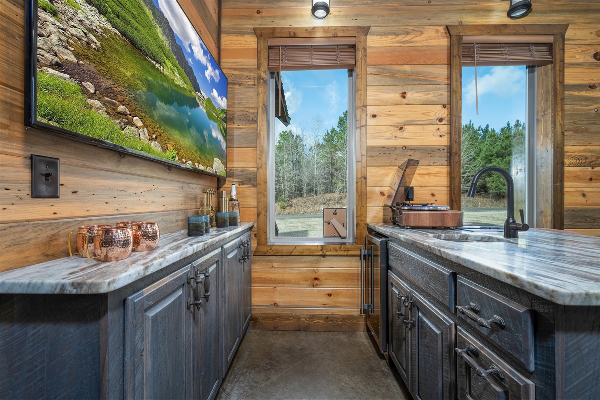 Bar area:  Modern amenities meet rustic charm with stunning views and stylish finishes!