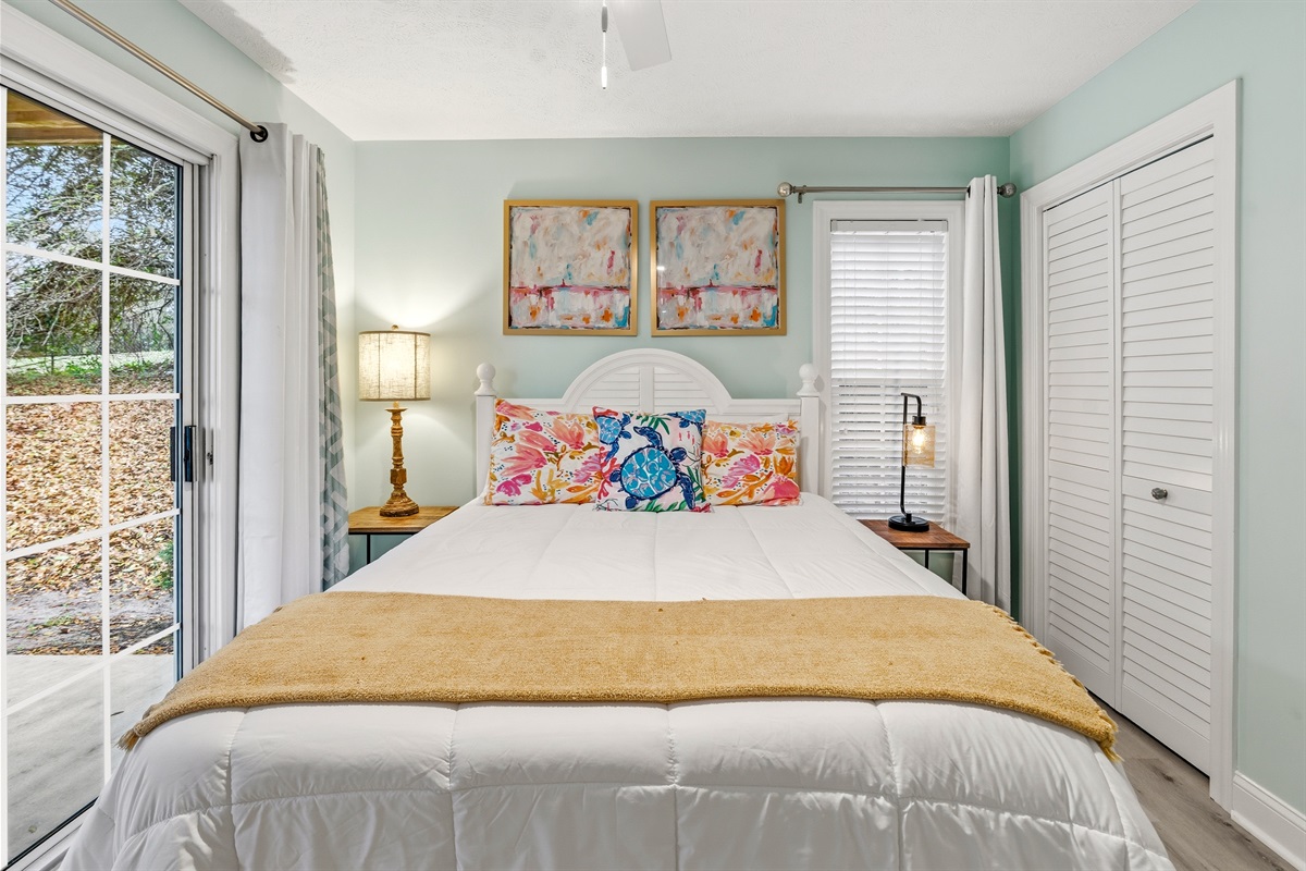 Queen bed in this large 3rd Bedroom