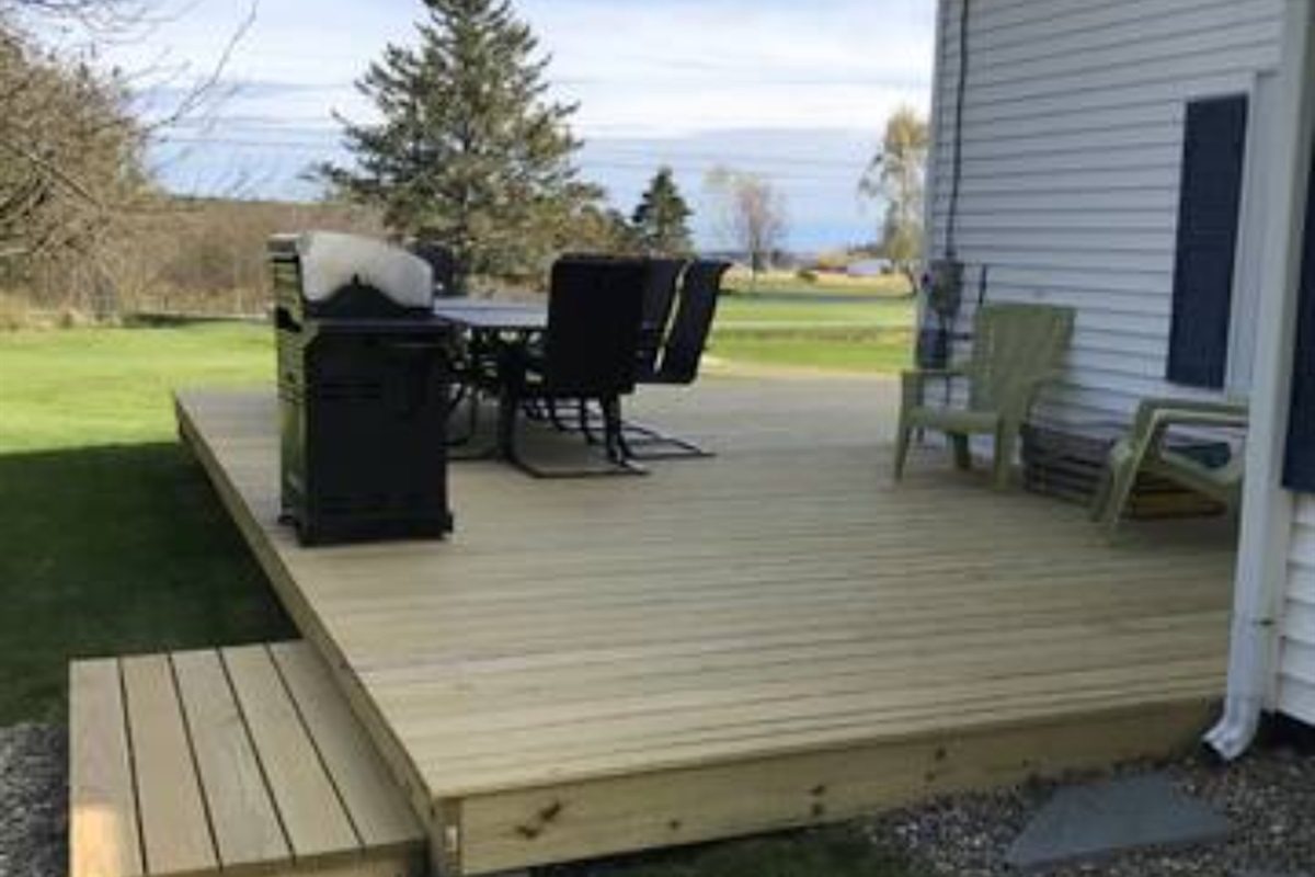 Large water view deck w/ grill