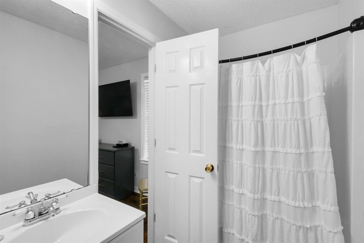 Guest Bathroom, connected to bunk room