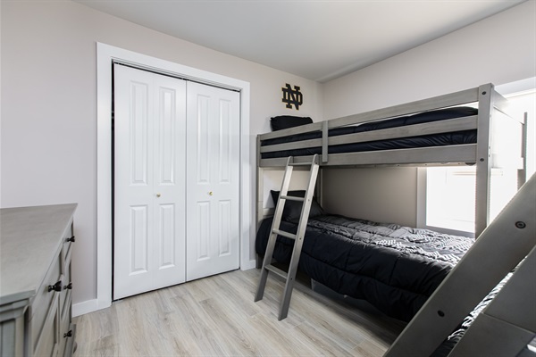 Cozy 2-Bedroom Home Near Notre Dame - Perfect for Game Day Stays, photo 20