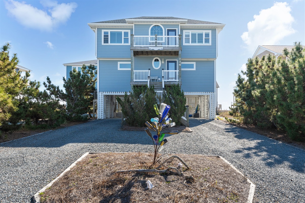 Parking Available for 6 Vehicles