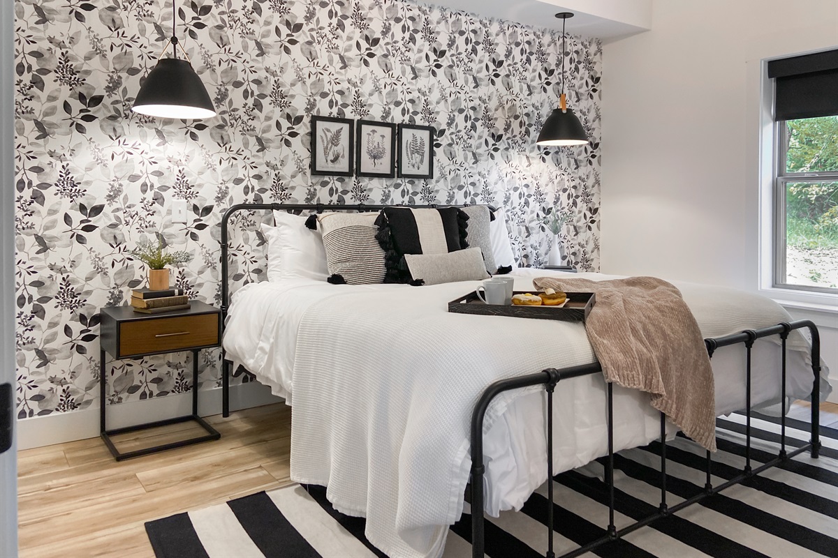 Lower level King #3 with ensuite bathroom