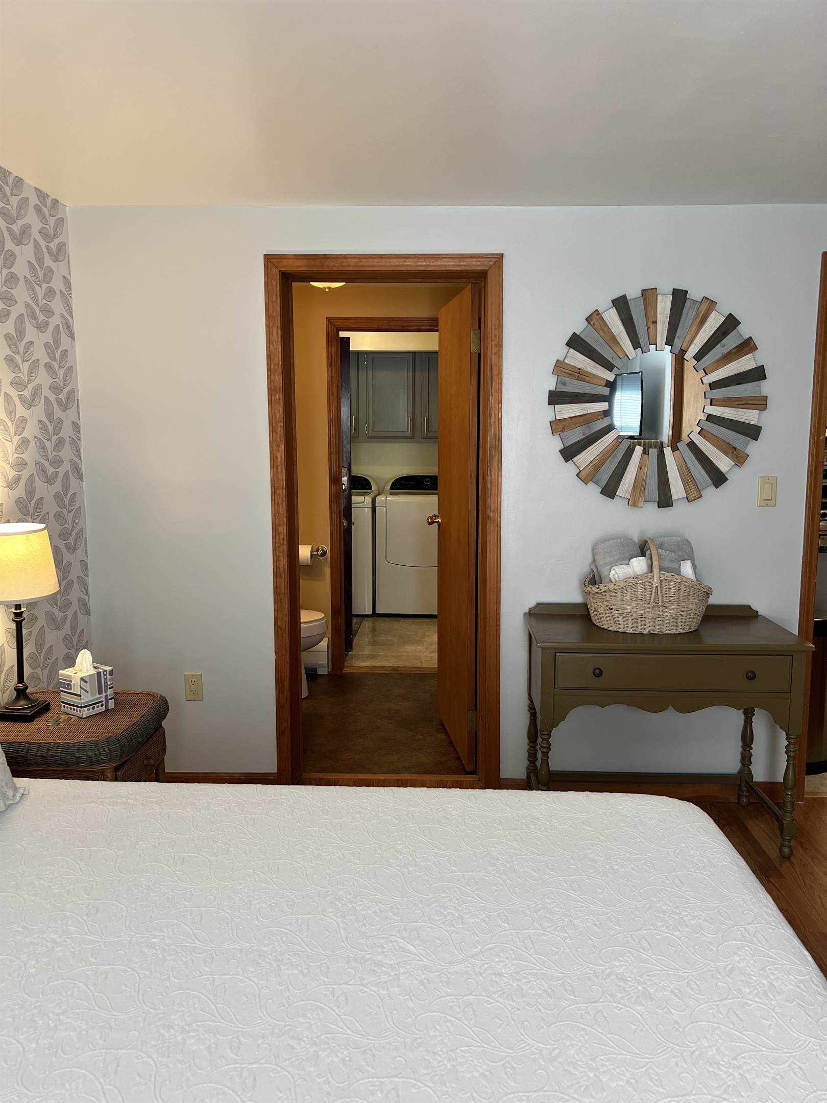1st floor Queen #2 w/ ensuite