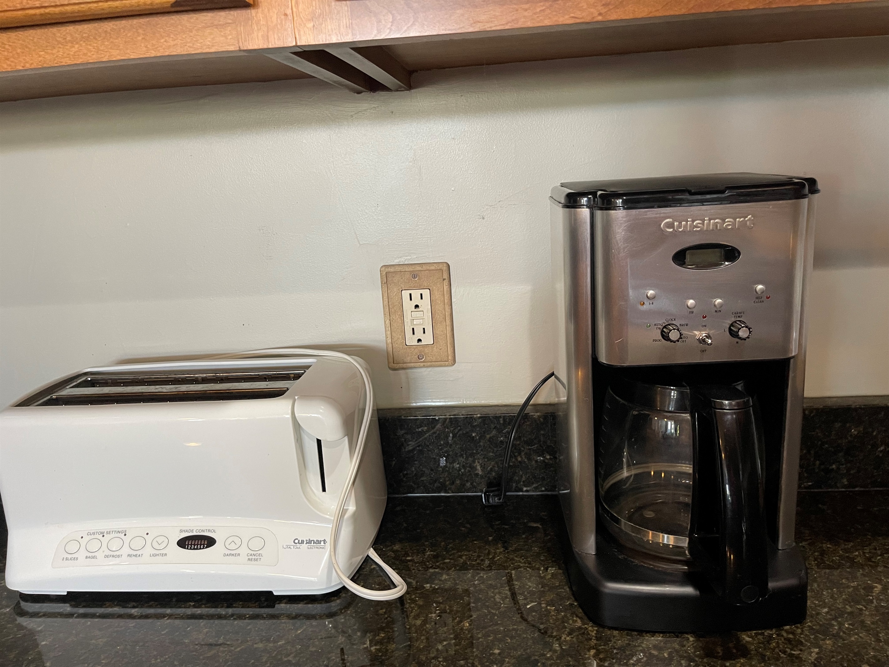 Coffee maker/toaster