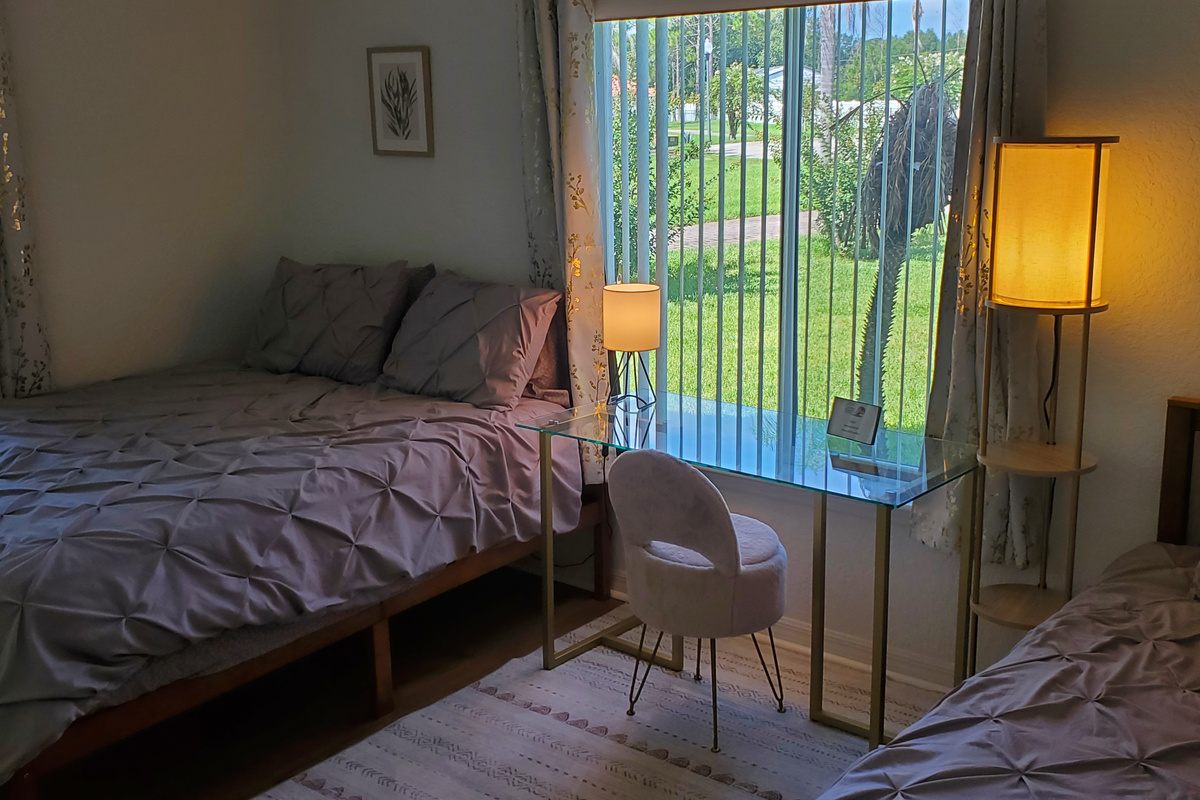 Double bed & Twin bedroom with private full bath