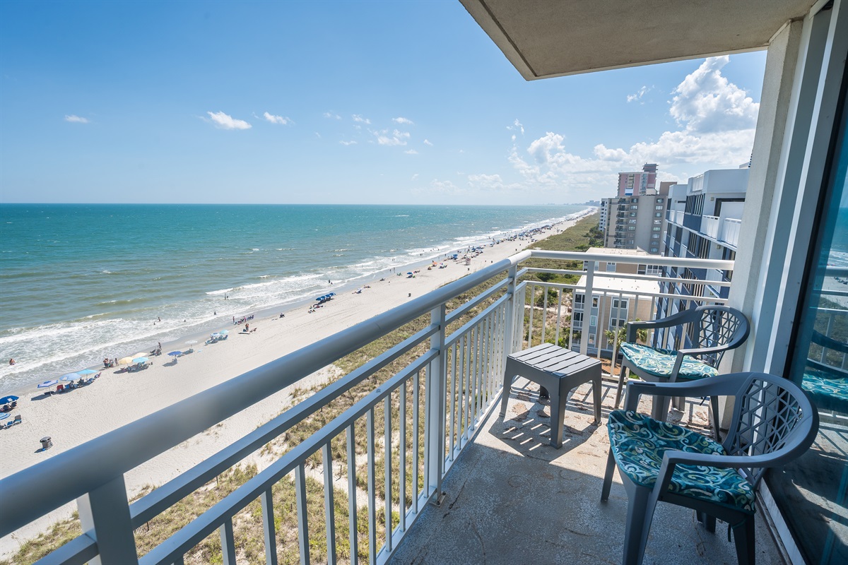 Balcony with Amazing Views of the Ocean🌊☀️