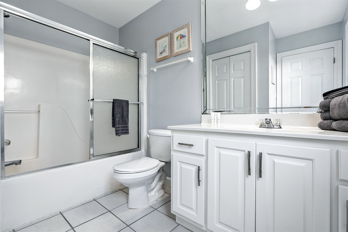 Bunk Room Bath