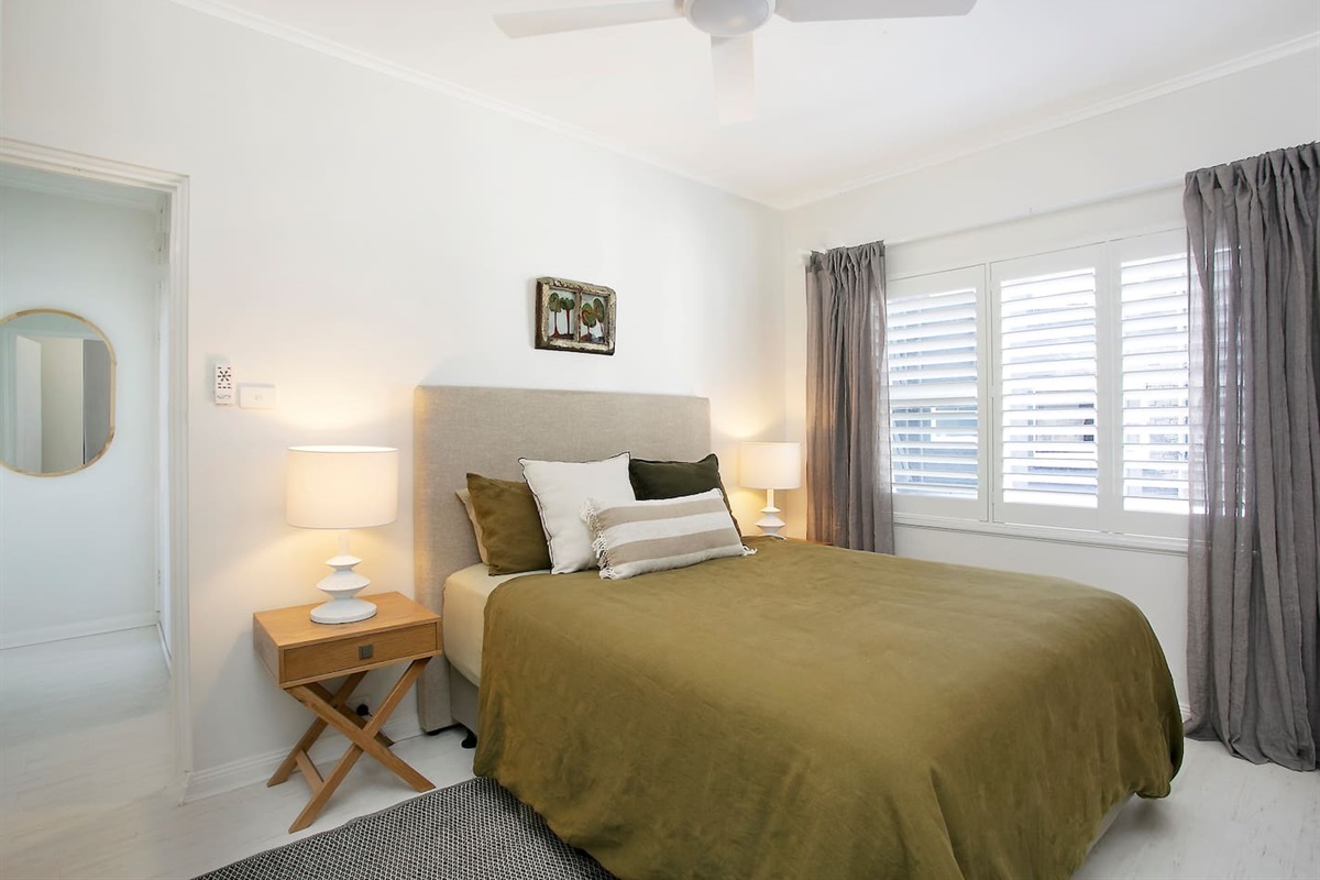 Bedroom: You'll sleep deep in comfort, on the extra comfy queen-sized bed, on luxury linen and bedding. 
The bedroom is super quiet, and private.