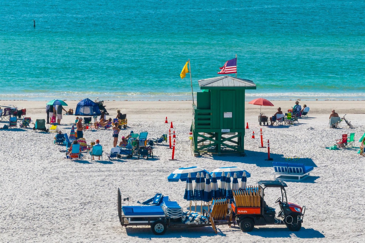 SIESTA BEACH LIFEGUARD STAND