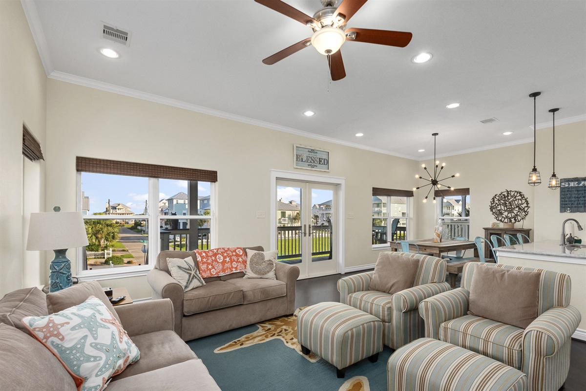 5b0e4095c40d4fbb81b7ee6d9b4d7b60 Large | Beachhouse | Texas | TX | Vacation Homes | Galveston | Crystal Beach | Kokomo | Breezy Days | Beachfront Elegance | Sunrise Serenity | Southern Sands Property Management, LLC