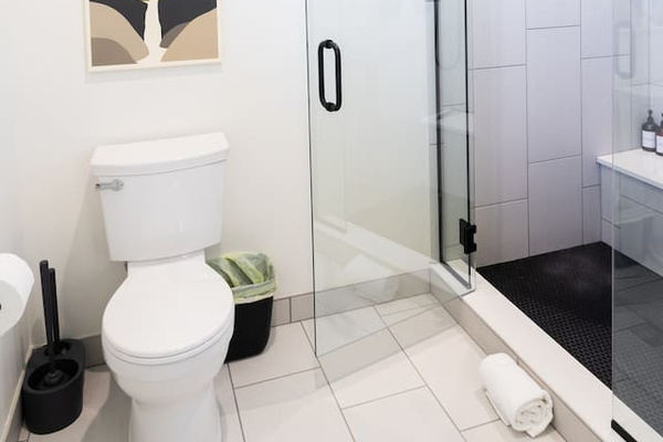 Bunk Room Bathroom