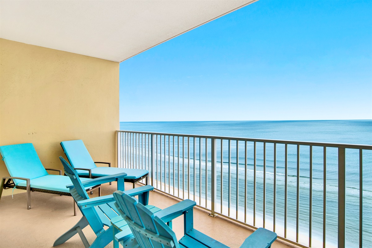 Balcony with a great direct Gulf view