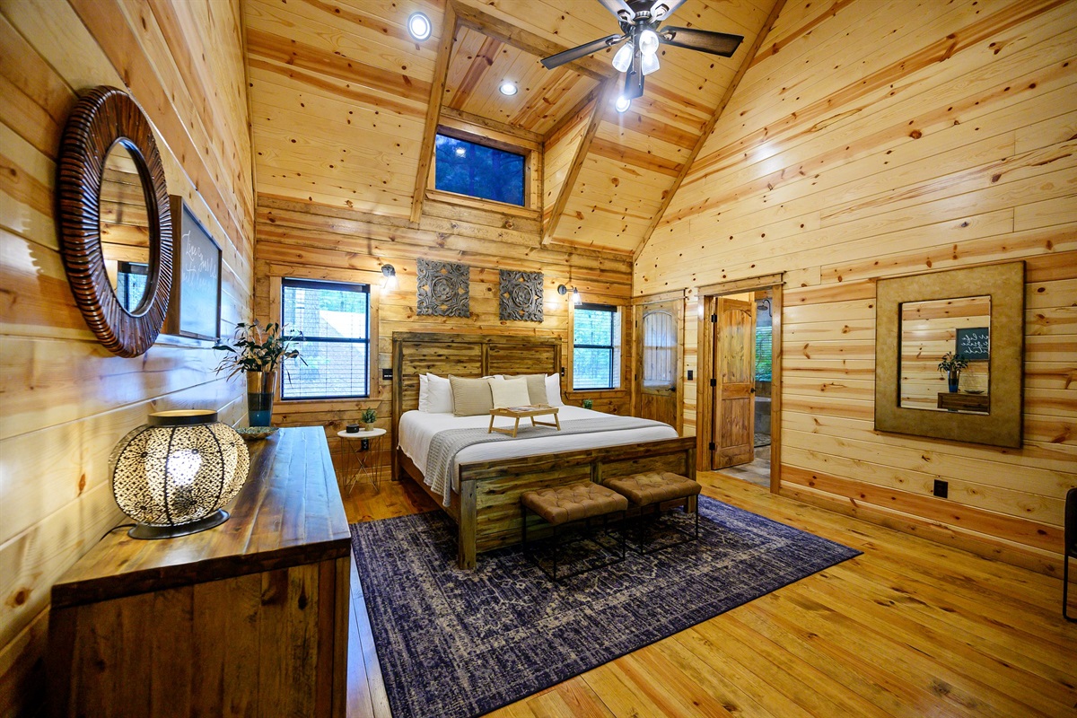 Gorgeous bedroom with high end, memory foam mattress.for a great nights sleep.