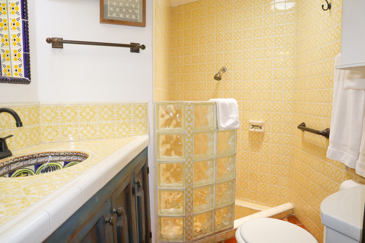 Primary Suite En-Suite Bathroom
