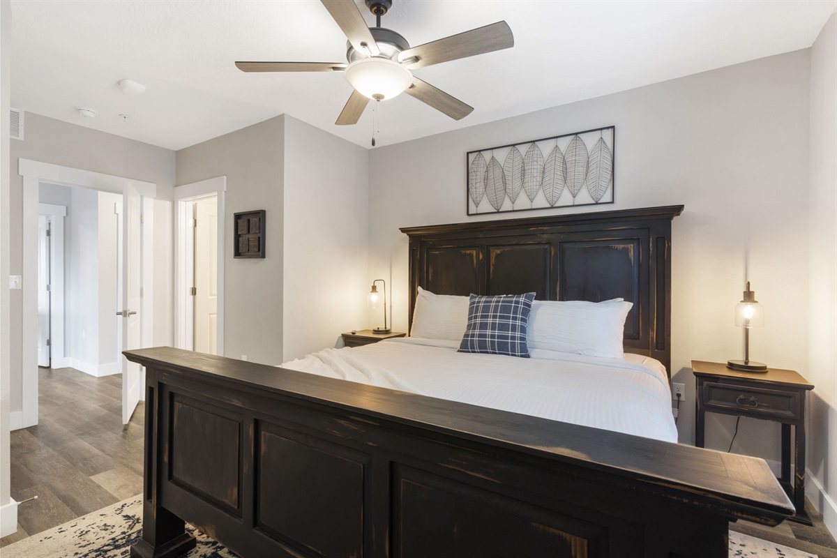 Lower level king bedroom #1 w/ enuite bath