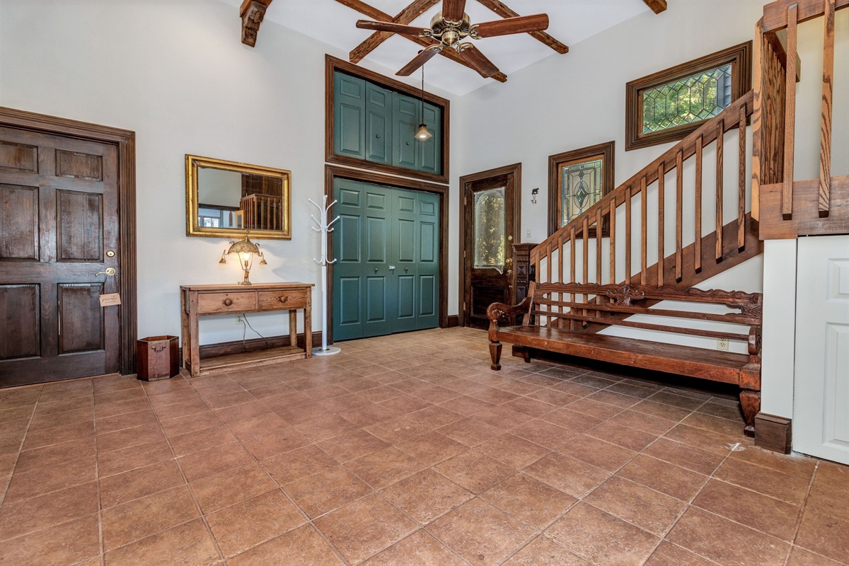 Entry way