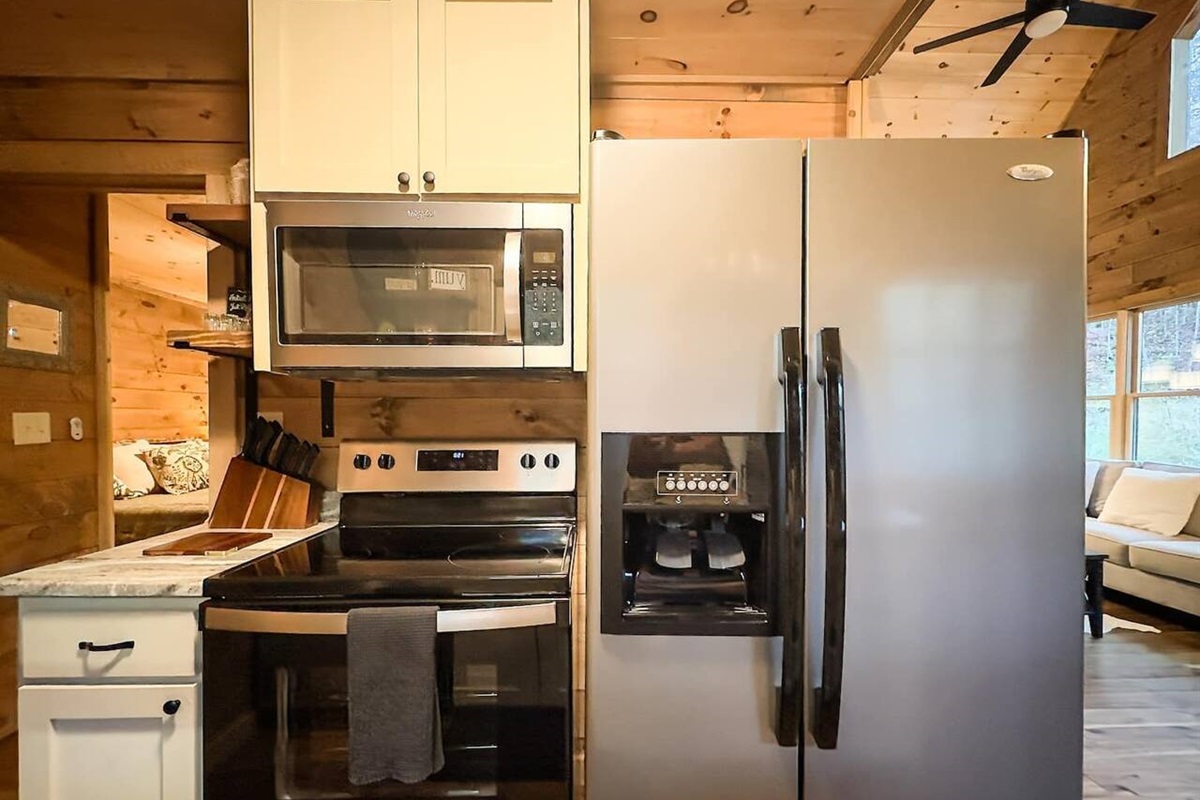 Our kitchen is equipped with all the necessities for creating delicious meals and unforgettable memories. From sharp knives to sturdy cookware, our essentials ensure every culinary adventure is a success