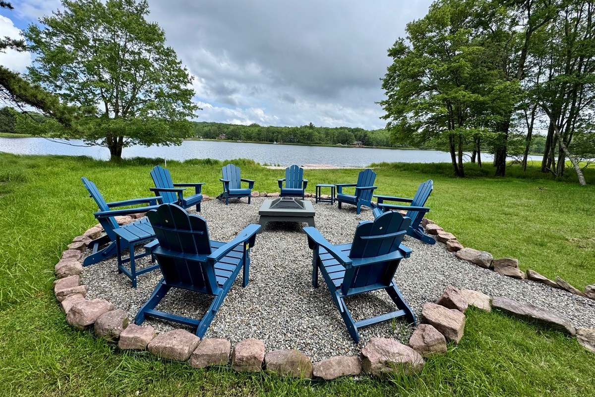 The fire pit circle — laughter and s’mores under the open sky.