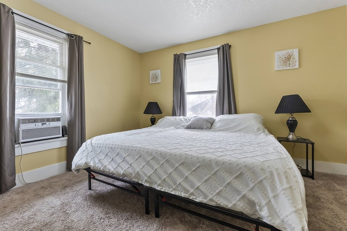 King sized bed
