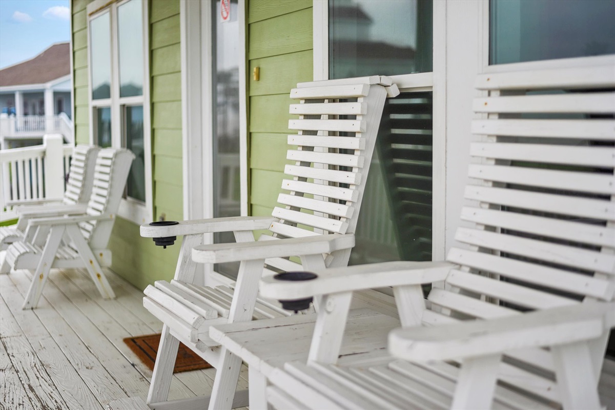5b4e4dec28d747e684af538532026dd2 Large | Beachhouse | Texas | TX | Vacation Homes | Galveston | Crystal Beach | Kokomo | Breezy Days | Beachfront Elegance | Sunrise Serenity | Southern Sands Property Management, LLC